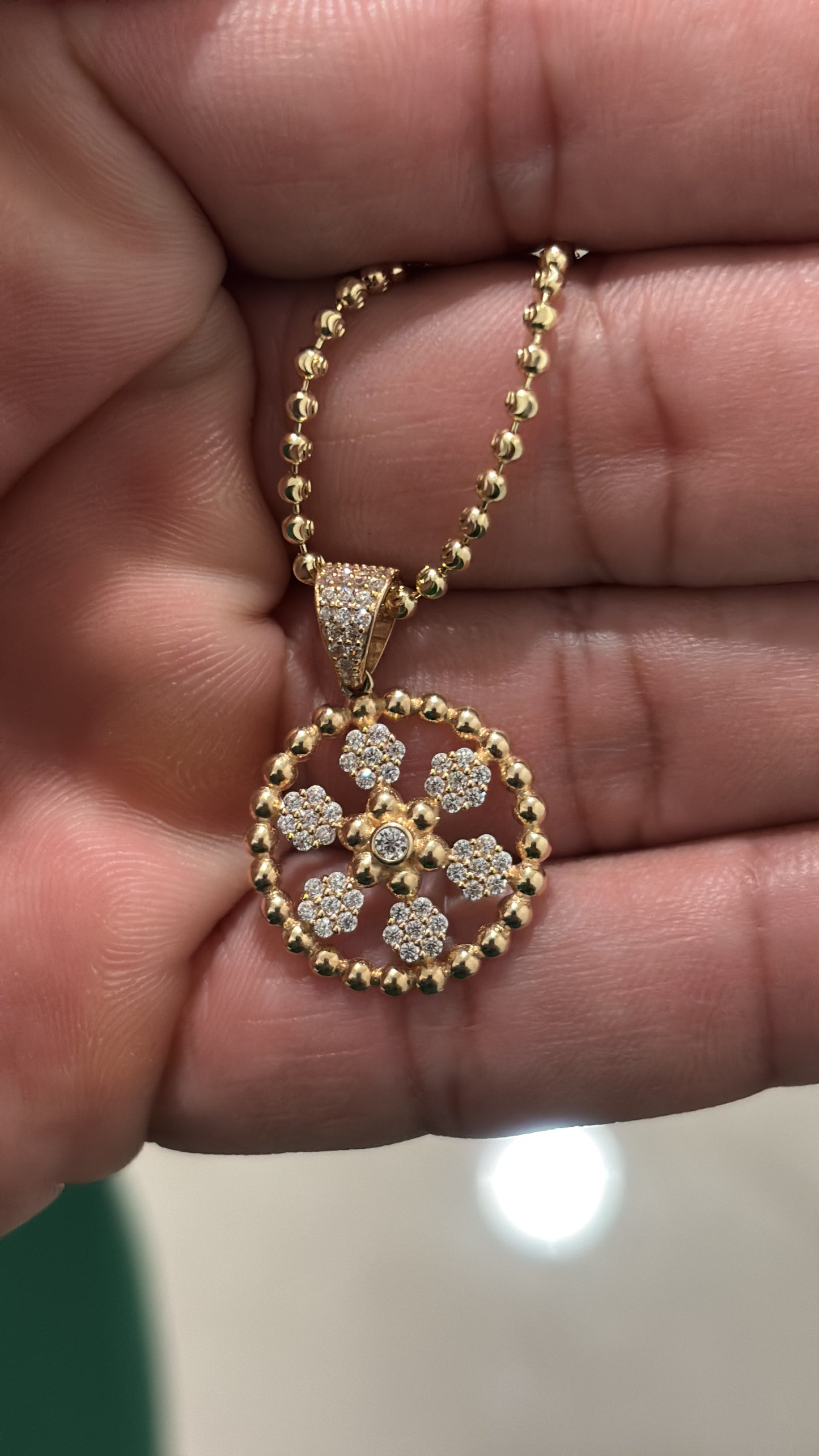 "Flor Radiante" - Oro 14K y Circonitas