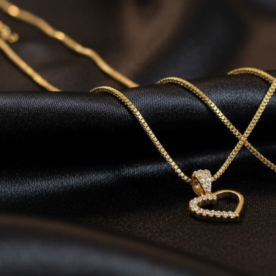 ✨ Cadena Estilo Franco 10K con Dije de Corazón – 2 mm | 22”