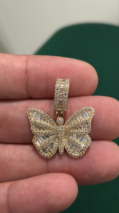 Colgante Mariposa Iced Out - Oro 14K y Circonitas Baguette