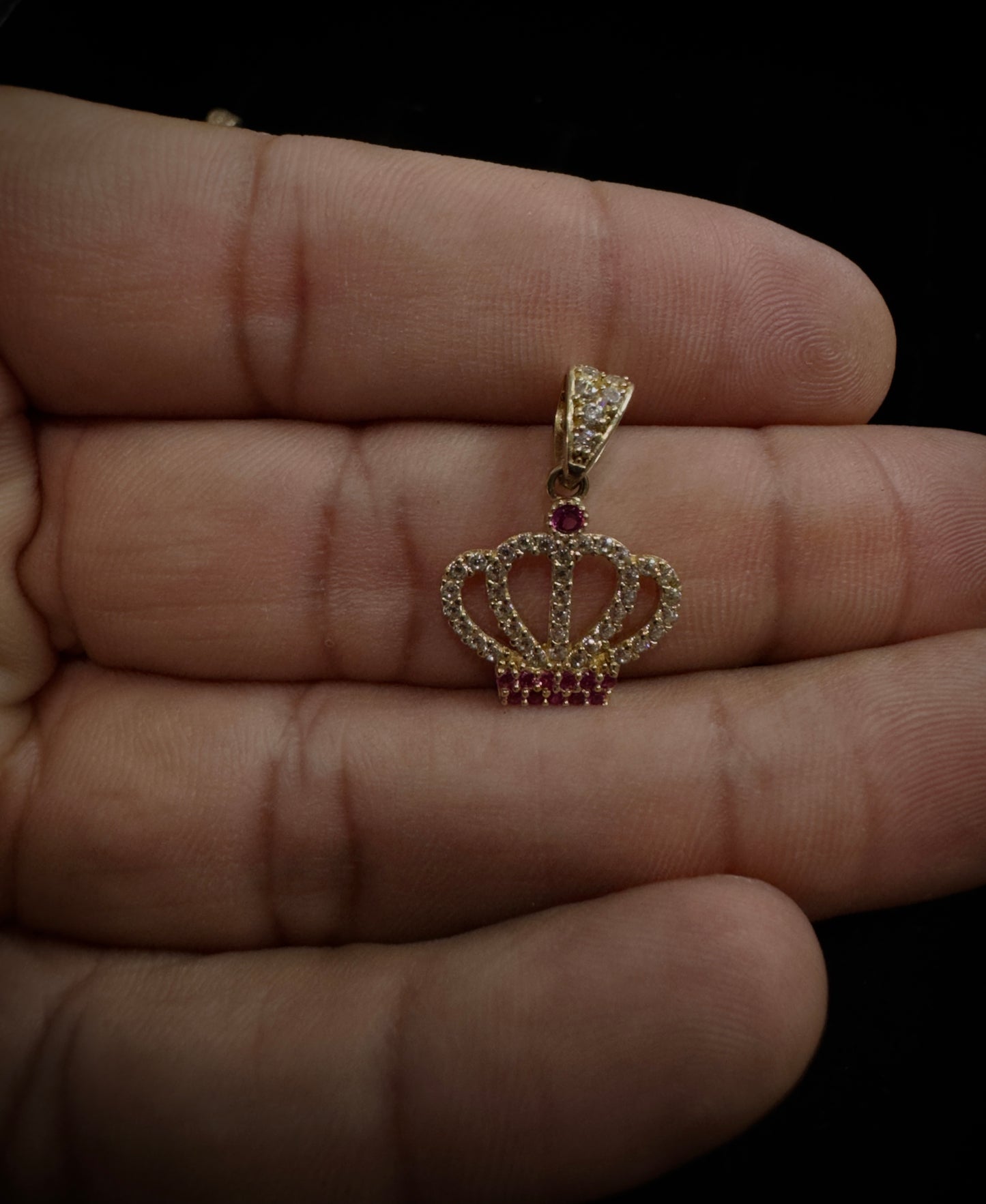 Colgante Corona Real - Oro 14K con Circonitas